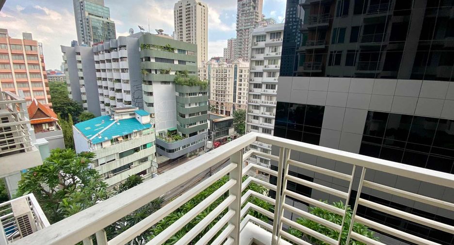 For rent 2 bedrooms house in Khlong Toei, Bangkok