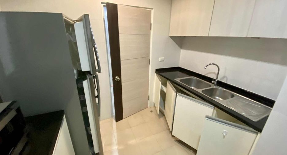 For rent 2 bedrooms house in Khlong Toei, Bangkok