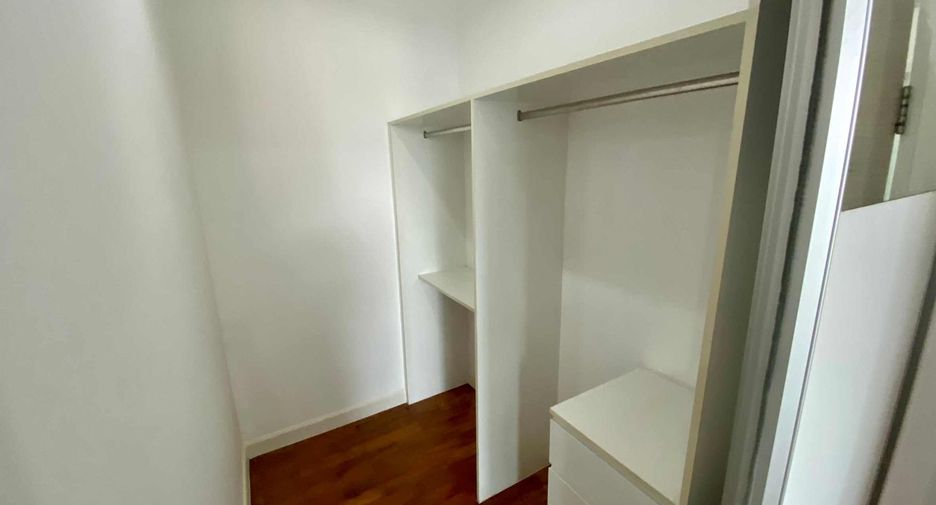 For rent 2 bedrooms house in Khlong Toei, Bangkok