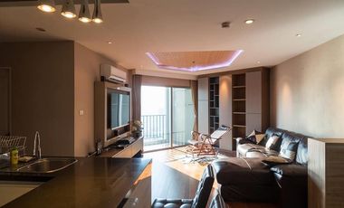 For rent 2 bed condo in Huai Khwang, Bangkok