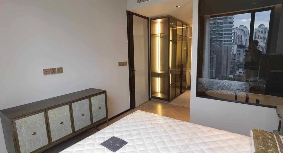 For sale 2 bed condo in Watthana, Bangkok