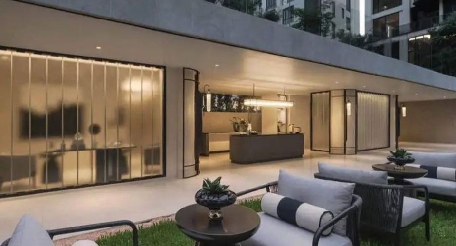 For sale 2 bed condo in Watthana, Bangkok