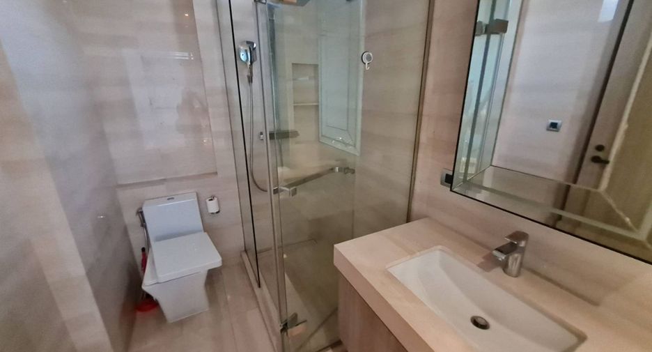 For rent 2 bedrooms house in Khlong Toei, Bangkok