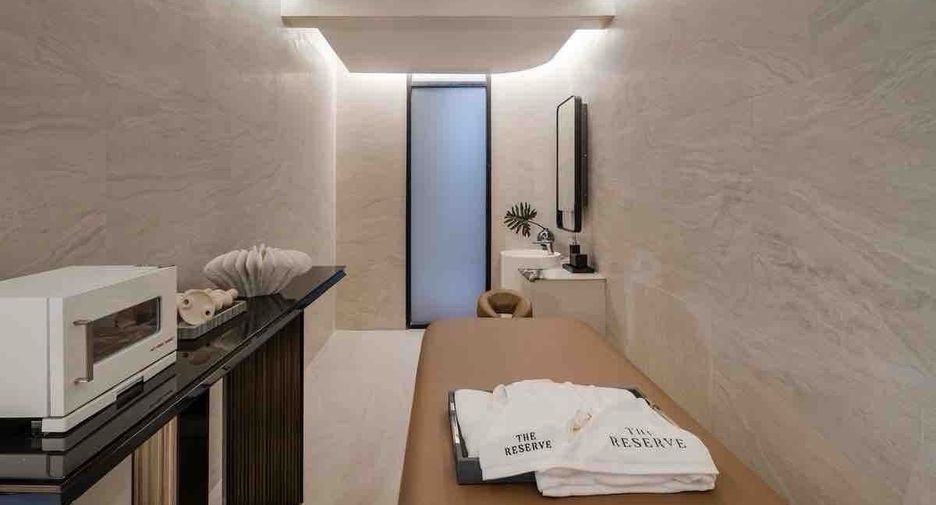 For rent and for sale 1 bed condo in Watthana, Bangkok