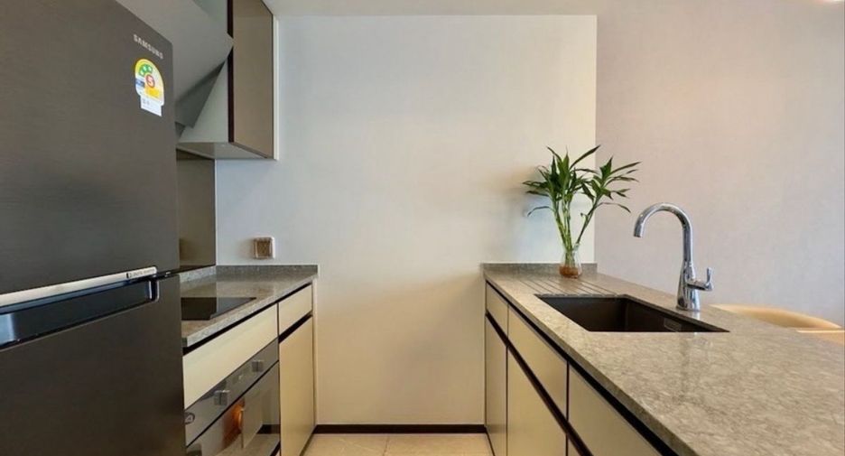 For rent and for sale 1 bed condo in Watthana, Bangkok