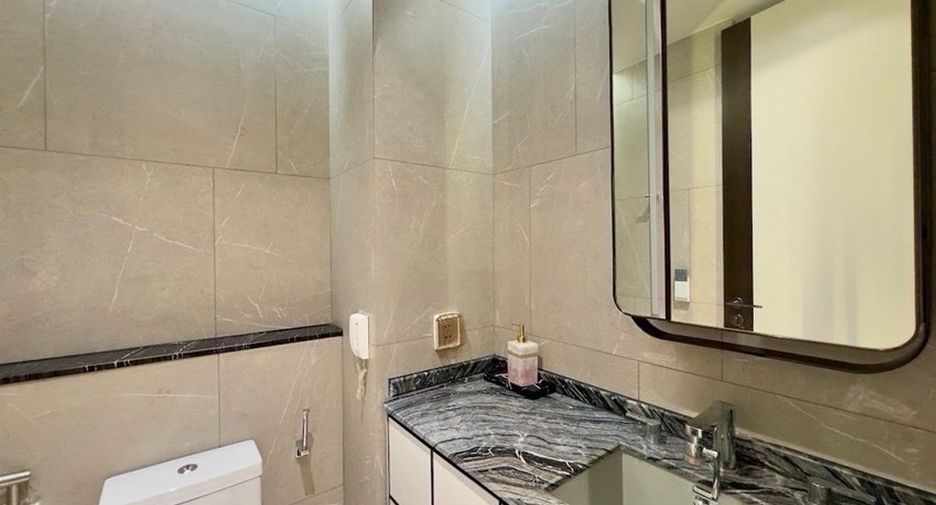 For rent and for sale 1 bed condo in Watthana, Bangkok