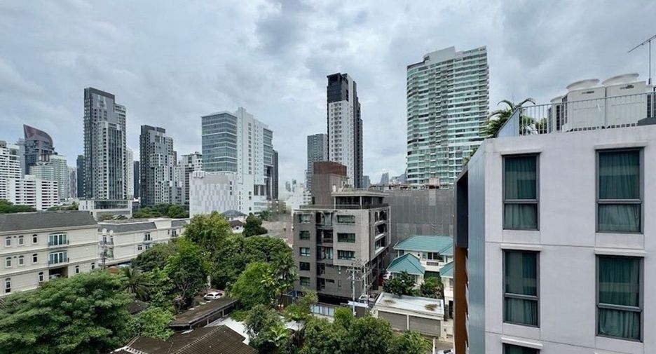 For rent and for sale 1 bed condo in Watthana, Bangkok