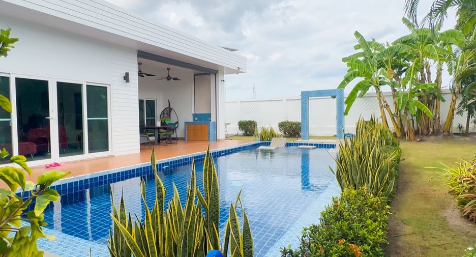 For sale 3 bedrooms villa in Hua Hin, Prachuap Khiri Khan