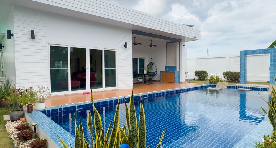 For sale 3 bedrooms villa in Hua Hin, Prachuap Khiri Khan