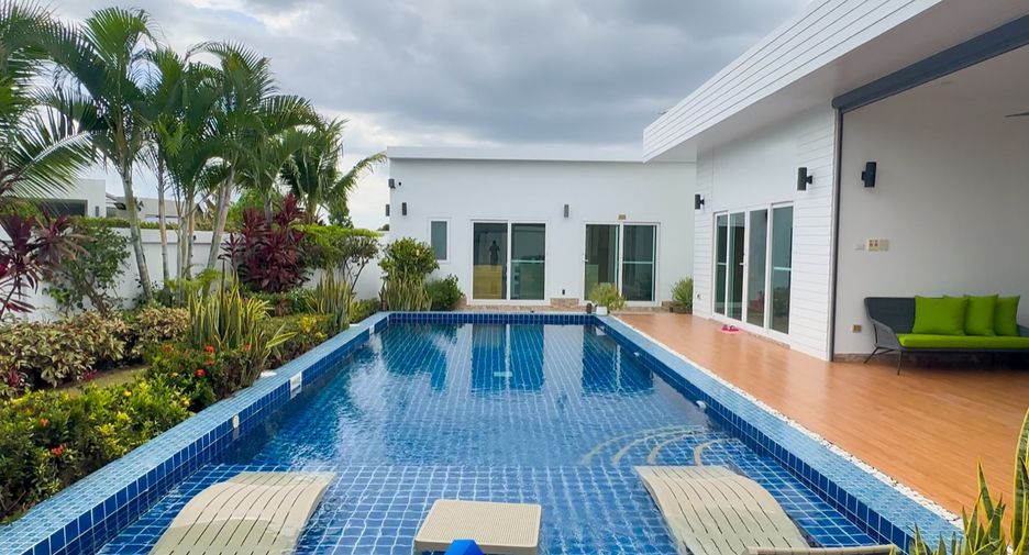 For sale 3 bedrooms villa in Hua Hin, Prachuap Khiri Khan