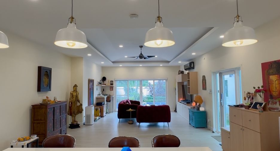 For sale 3 bedrooms villa in Hua Hin, Prachuap Khiri Khan