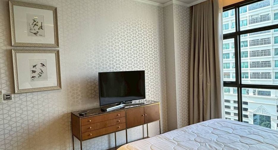 For rent 2 bedrooms condo in Khlong Toei, Bangkok