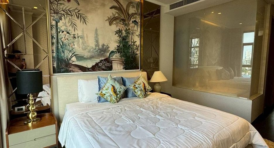For rent 2 bedrooms condo in Khlong Toei, Bangkok