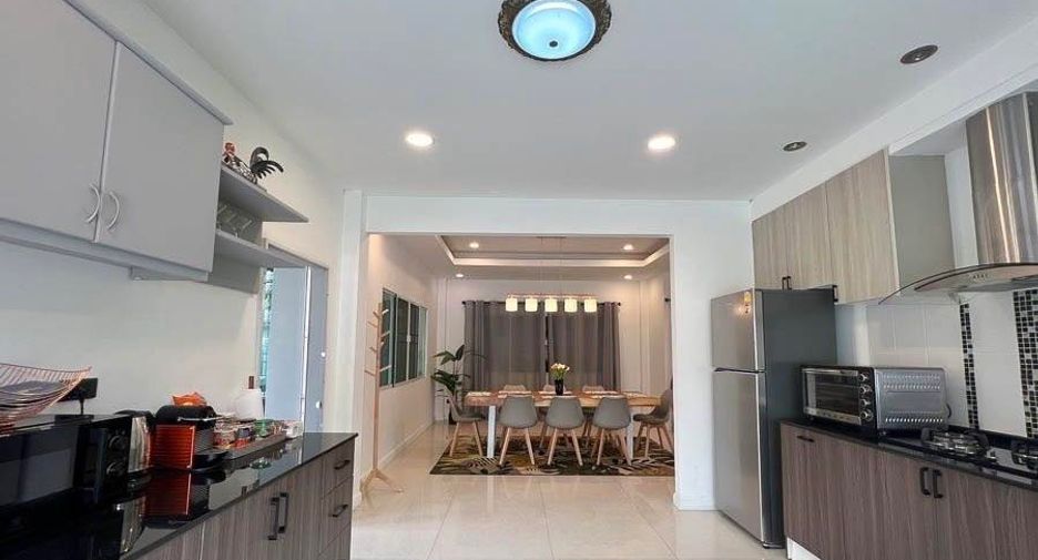 Villa zum Kauf mit 5 Zimmer in San Sai, Chiang Mai