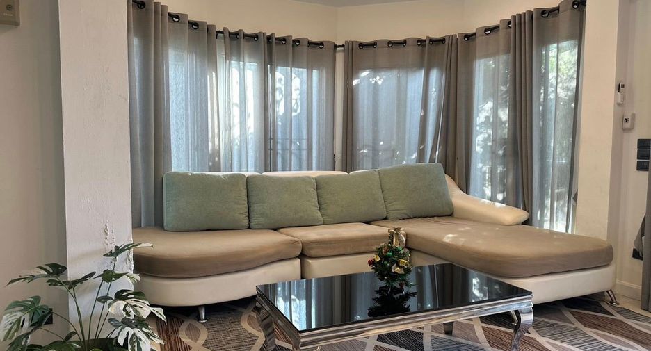 Villa zum Kauf mit 5 Zimmer in San Sai, Chiang Mai