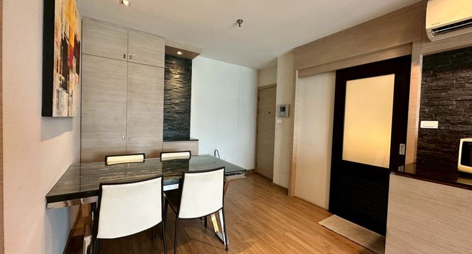À louer et à vendre 2 chambres condo à Si Racha, Chonburi