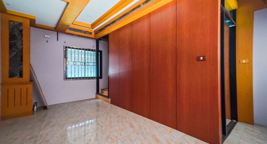 For sale retail Space in Bang Pa-in, Phra Nakhon Si Ayutthaya