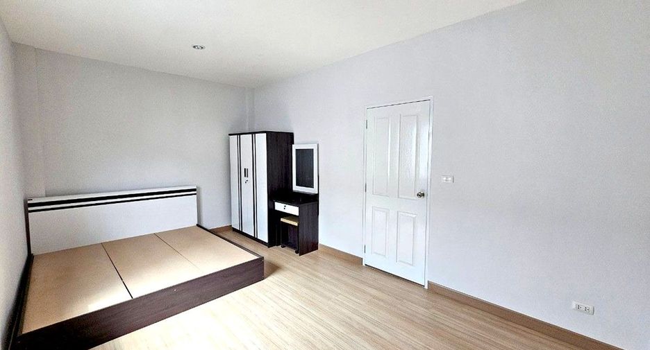 Casa adosada en venta de 3 habitaciones en Bang Yai, Nonthaburi