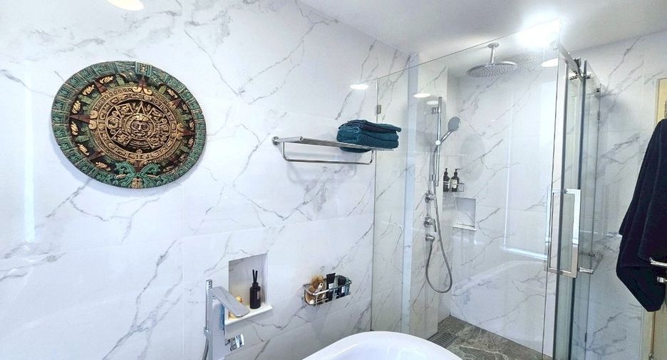 For sale 3 bedrooms condo in Pathum Wan, Bangkok