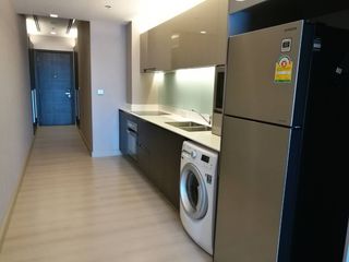 For rent 3 Beds condo in Phaya Thai, Bangkok