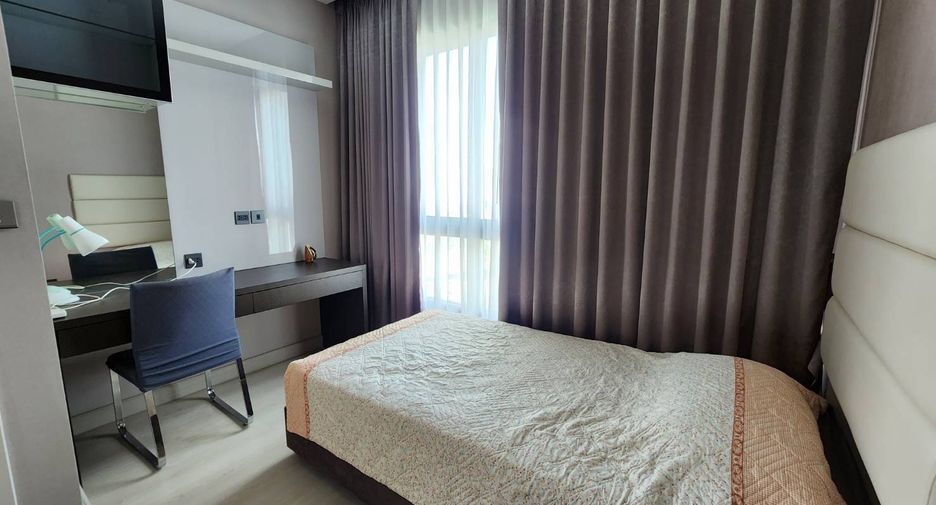 For rent 3 bedrooms condo in Phaya Thai, Bangkok