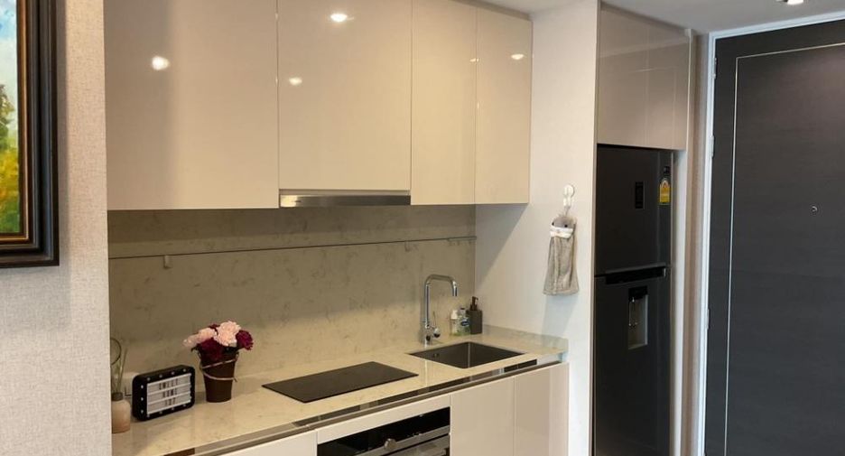À vendre 1 chambre condo à Sathon, Bangkok