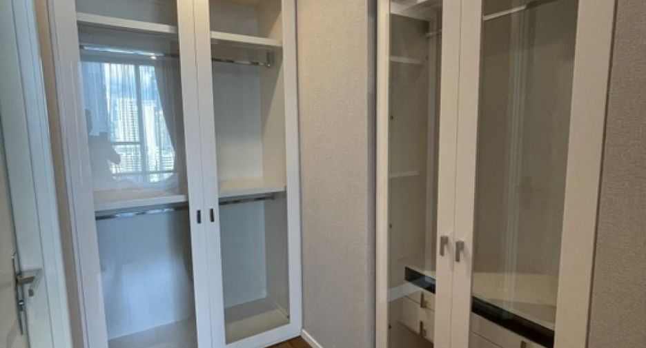 À vendre 1 chambre condo à Sathon, Bangkok
