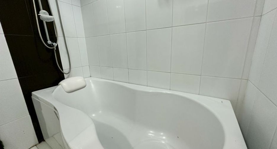 Аренда и продажа 1 кровать кондо в Si Racha, Чонбури