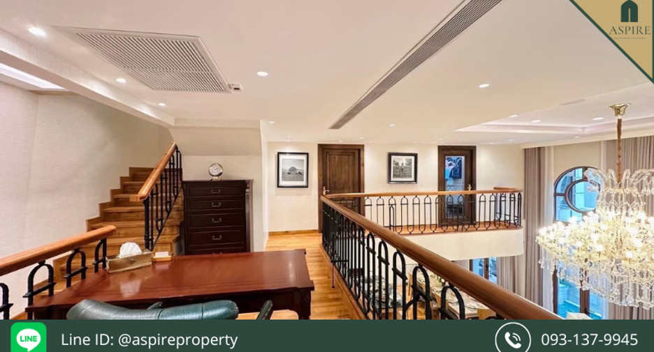 For sale 4 bedrooms house in Watthana, Bangkok