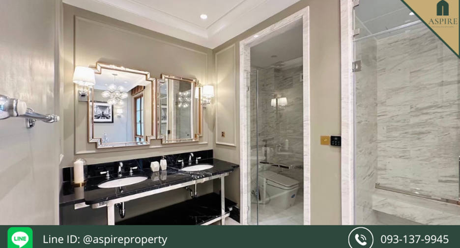 For sale 4 bedrooms house in Watthana, Bangkok