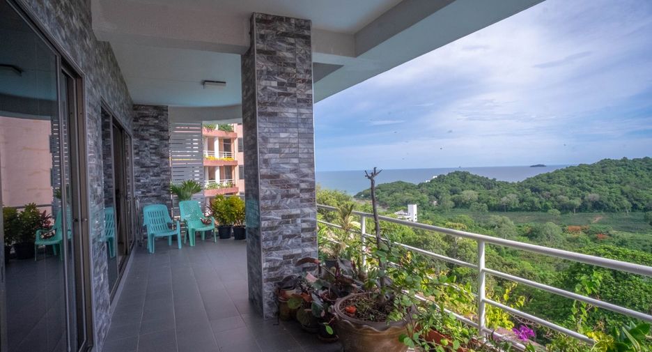 For sale 4 bedrooms condo in Klaeng, Rayong