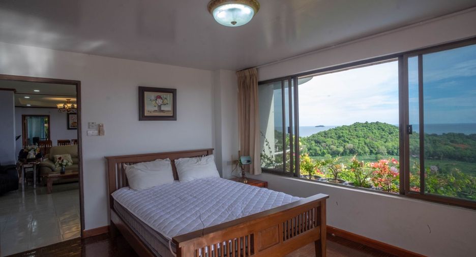 For sale 4 bedrooms condo in Klaeng, Rayong