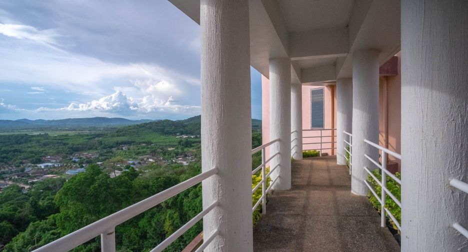 For sale 4 bedrooms condo in Klaeng, Rayong