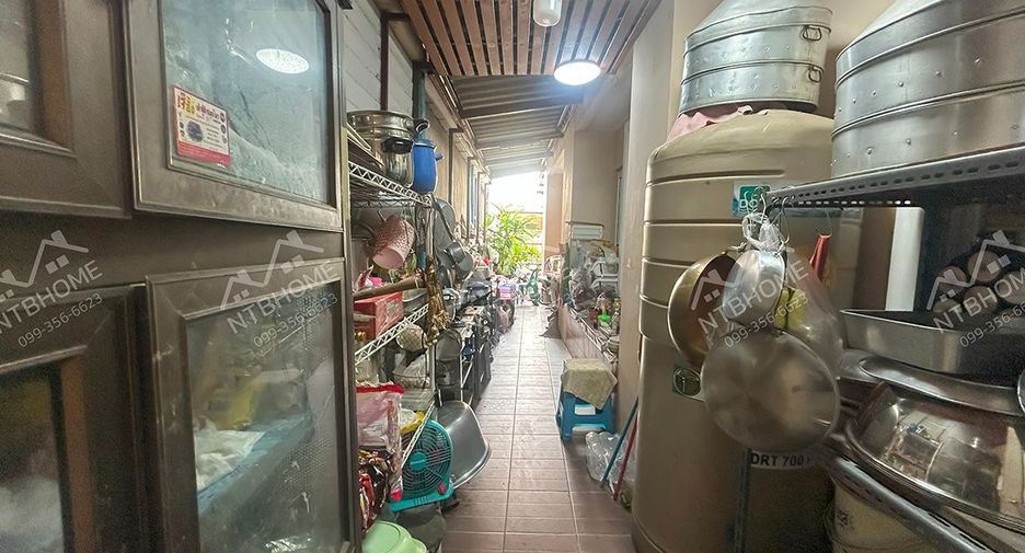 For sale 3 bedrooms house in Mueang Nonthaburi, Nonthaburi