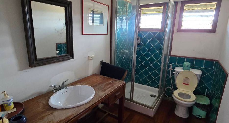 For sale 4 bedrooms house in Bang Khun Thian, Bangkok