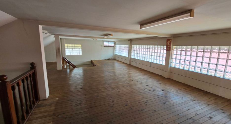 For sale 4 bedrooms house in Bang Khun Thian, Bangkok