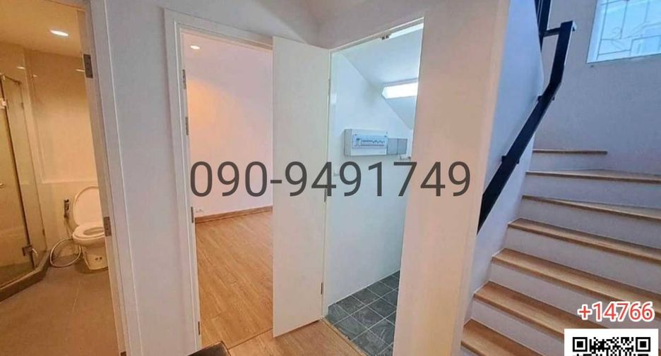 For rent 3 bedrooms townhouse in Suan Luang, Bangkok