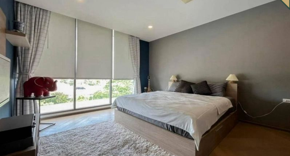 For sale 3 bedrooms condo in Watthana, Bangkok