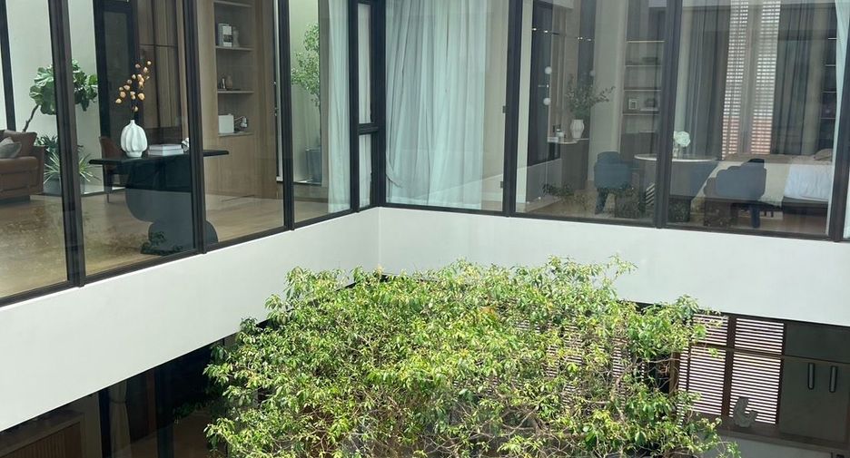 出售 4 卧室 独立屋 在 Lat Phrao, 曼谷