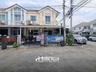 Casa adosada en venta de 3 habitaciones en Mueang Pathum Thani, Pathum Thani