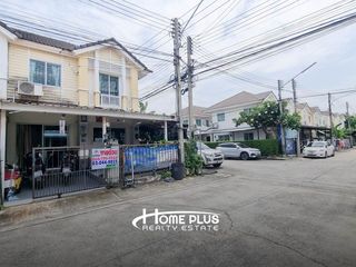Casa adosada en venta de 3 habitaciones en Mueang Pathum Thani, Pathum Thani