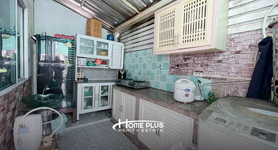 Продажа 3 спальни таунхаус в Mueang Pathum Thani, Патумтани