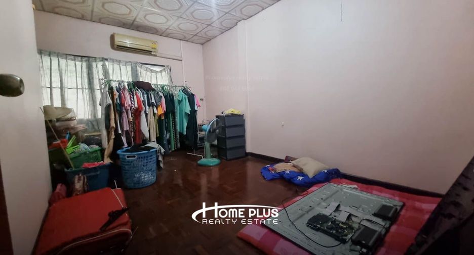 For sale 2 bedrooms townhouse in Thanyaburi, Pathum Thani
