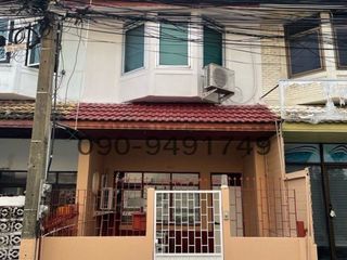 Casa adosada en alquiler de 3 habitaciones en Din Daeng, Bangkok