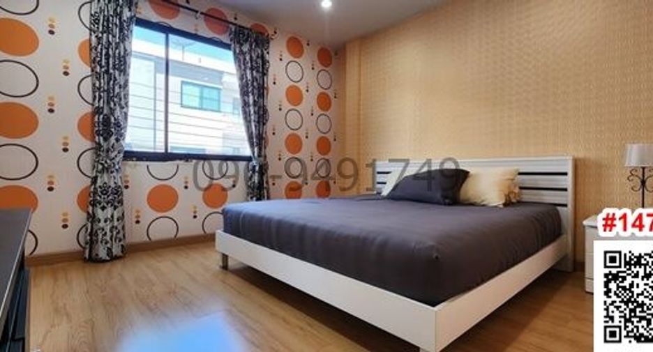 For rent 3 bedrooms condo in Mueang Samut Prakan, Samut Prakan