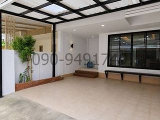For rent 3 bedrooms condo in Mueang Samut Prakan, Samut Prakan