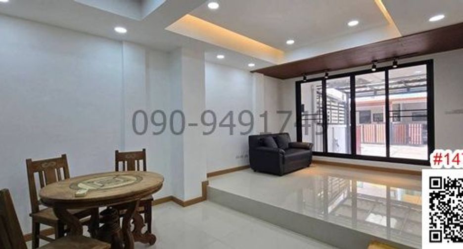 For rent 3 bedrooms condo in Mueang Samut Prakan, Samut Prakan