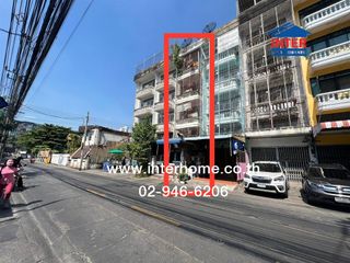 For sale 5 bed retail Space in Yan Nawa, Bangkok