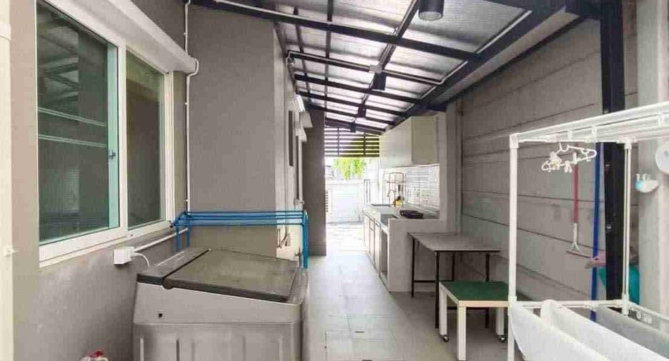 Casa en venta de 4 habitaciones en Lat Krabang, Bangkok