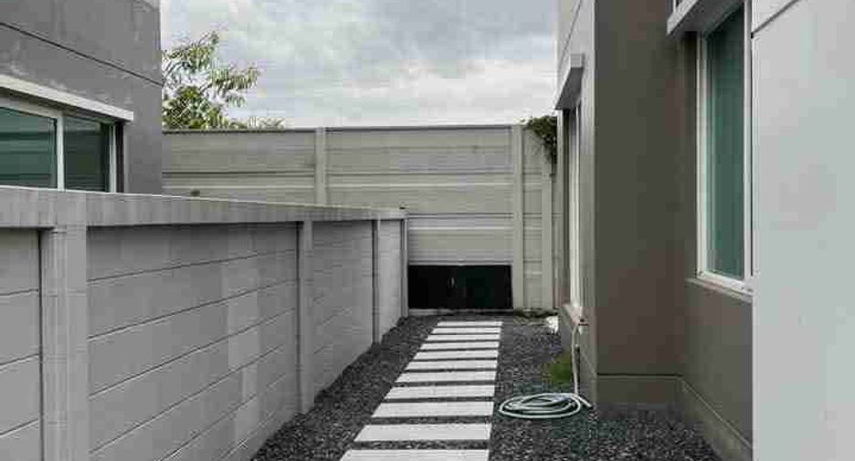 Casa en venta de 4 habitaciones en Lat Krabang, Bangkok